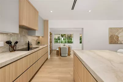 6011 Maynada St, Coral Gables, FL 33146 - Photo 8