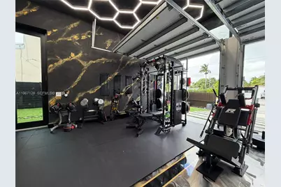 1102 Washington St, Hallandale Beach, FL 33019 - Photo 34