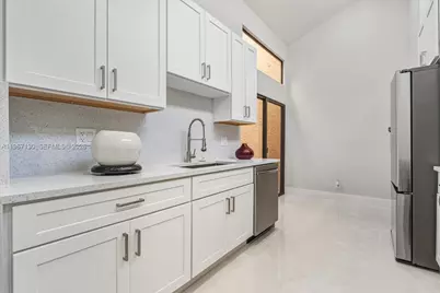 22708 Meridiana Dr, Boca Raton, FL 33433 - Photo 12