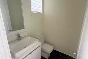 6309 NW 104th Path, Doral, FL 33178 - Photo 8