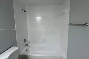 9993 Nob Hill Ct, Sunrise, FL 33351 - Photo 20