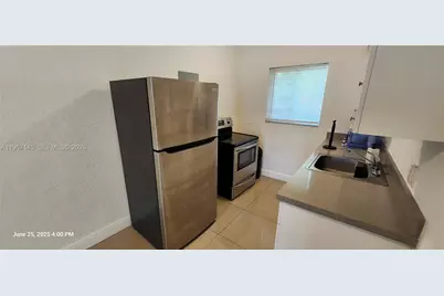 9800 E Bay Harbor Dr #9, Bay Harbor Islands, FL 33154 - Photo 2