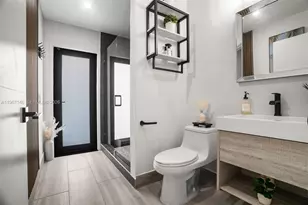 1034 NW 184th Way, Pembroke Pines, FL 33029 - Photo 26