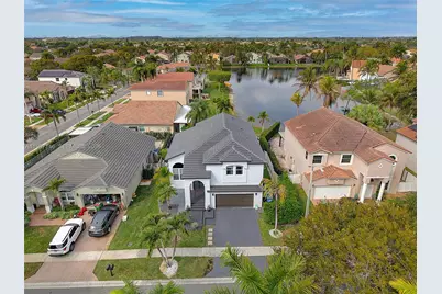 1034 NW 184th Way, Pembroke Pines, FL 33029 - Photo 54