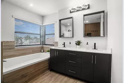 1034 NW 184th Way, Pembroke Pines, FL 33029 - Photo 42