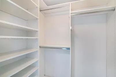 325 S Biscayne Blvd #4115, Miami, FL 33131 - Photo 6