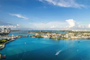 325 S Biscayne Blvd, Miami, FL 33131 - Photo 32