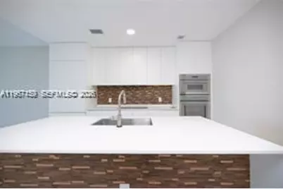 711 NE 23rd Ter #406, Miami, FL 33137 - Photo 6
