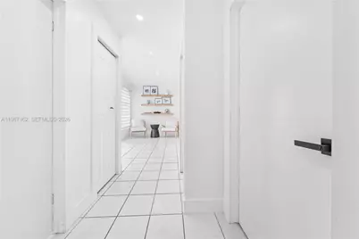 8865 NW 110th St, Hialeah Gardens, FL 33018 - Photo 24