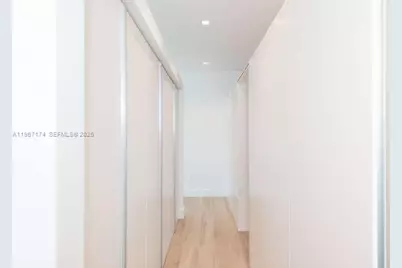 1325 Bay Dr, Miami Beach, FL 33141 - Photo 20