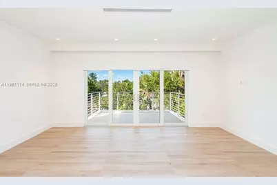 1325 Bay Dr, Miami Beach, FL 33141 - Photo 16