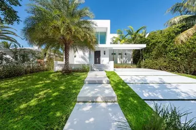 1325 Bay Dr, Miami Beach, FL 33141 - Photo 1