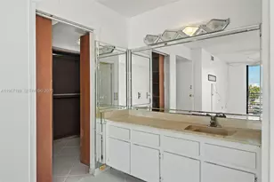 8100 Byron Ave, Miami Beach, FL 33141 - Photo 16