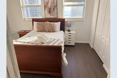 1200 Brickell Bay Dr #3923, Miami, FL 33131 - Photo 14