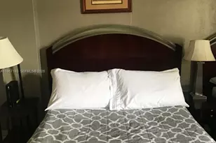 26 Diplomat Parkway, Hallandale Beach, FL 33009 - Photo 4