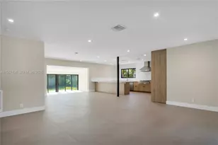 910 W 47th Ct, Miami Beach, FL 33140 - Photo 4