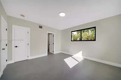 910 W 47th Ct, Miami Beach, FL 33140 - Photo 24