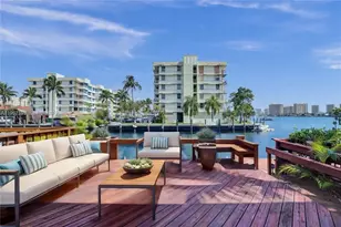 2689 NE 165th St, North Miami Beach, FL 33160 - Photo 4