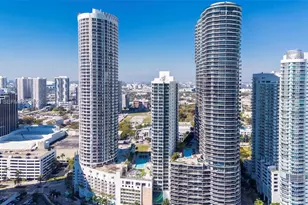 1750 N Bayshore Dr, Miami, FL 33132 - Photo 1