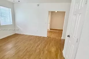 1027 Euclid Ave, Miami Beach, FL 33139 - Photo 6