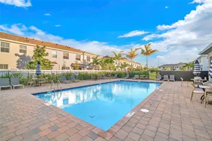 142 SW 170th Ave, Pembroke Pines, FL 33027 - Photo 28