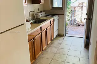 1020 SW 5th St, Miami, FL 33130 - Photo 2