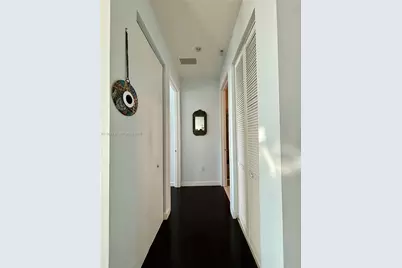 185 SW 7th St #4410, Miami, FL 33130 - Photo 4