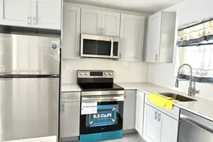 7980 N French Dr, Pembroke Pines, FL 33024 - Photo 2