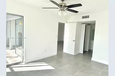 7980 N French Dr #3-404, Pembroke Pines, FL 33024 - Photo 10