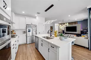 2454 Primrose Pl, Oakland Park, FL 33309 - Photo 12