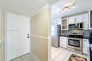 8740 N Sherman Cir, Miramar, FL 33025 - Photo 6