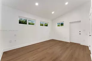 7031 SW 63rd Ct, South Miami, FL 33143 - Photo 16