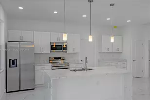 809 Vance Ave E, Lehigh Acres, FL 33974 - Photo 6