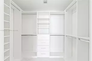700 NE 24th St, Miami, FL 33137 - Photo 20