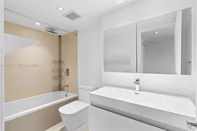 1541 Brickell Ave #C1607, Miami, FL 33129 - Photo 22