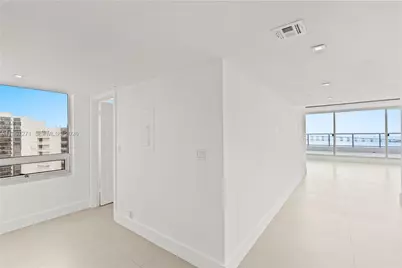 1541 Brickell Ave #C1607, Miami, FL 33129 - Photo 32
