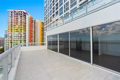 1541 Brickell Ave #C1607, Miami, FL 33129 - Photo 8