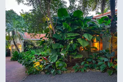 4867 SW 82nd St, Miami, FL 33143 - Photo 24