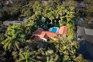 4867 SW 82nd St, Miami, FL 33143 - Photo 2