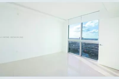 92 SW 3rd St #2706, Miami, FL 33130 - Photo 4