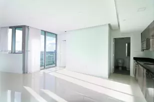 92 SW 3rd St, Miami, FL 33130 - Photo 10