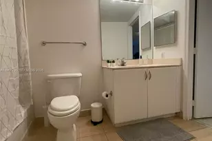 1750 N Bayshore Dr, Miami, FL 33132 - Photo 16