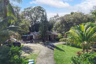 1760 NE 144th St, Miami, FL 33181 - Photo 14