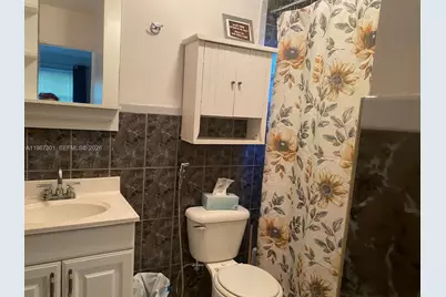 1760 NE 144th St, Miami, FL 33181 - Photo 30