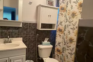 1760 NE 144th St, Miami, FL 33181 - Photo 30