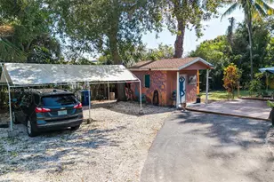 1760 NE 144th St, Miami, FL 33181 - Photo 16