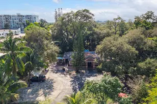 1760 NE 144th St, Miami, FL 33181 - Photo 12