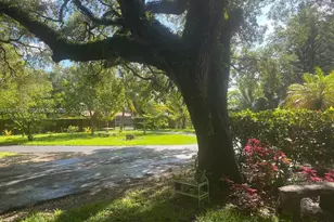 1760 NE 144th St, Miami, FL 33181 - Photo 18