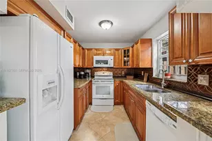 12252 SW 50th Pl, Cooper City, FL 33330 - Photo 10