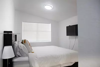 1821 Harding St, Hollywood, FL 33020 - Photo 12